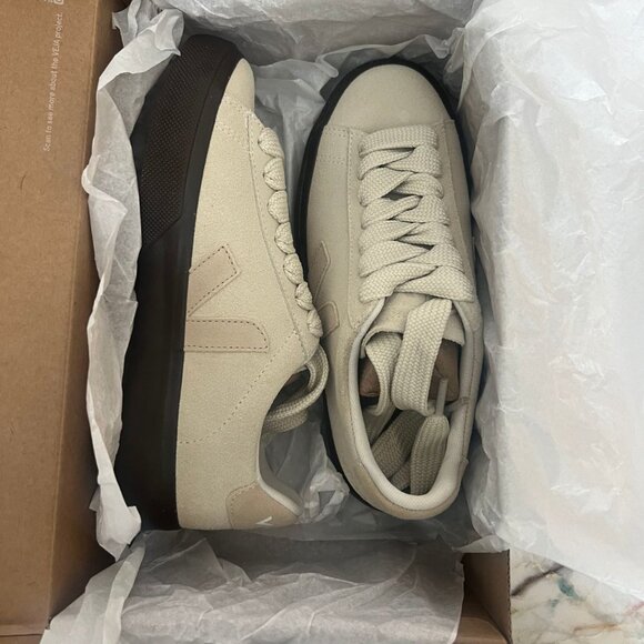 Veja Campo Suede Sneakers – Brand New – Size 6 - Picture 4 of 4